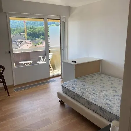 Hebergeneve : Vue Sur Le Jura Apartment Gex